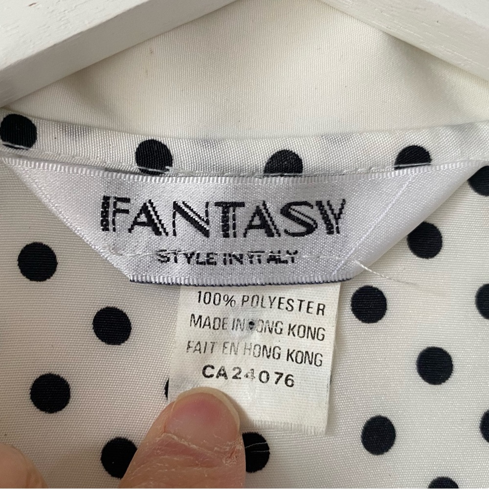 Vintage black and white polka dot print puff shoulder blouse - Picture 16 of 16